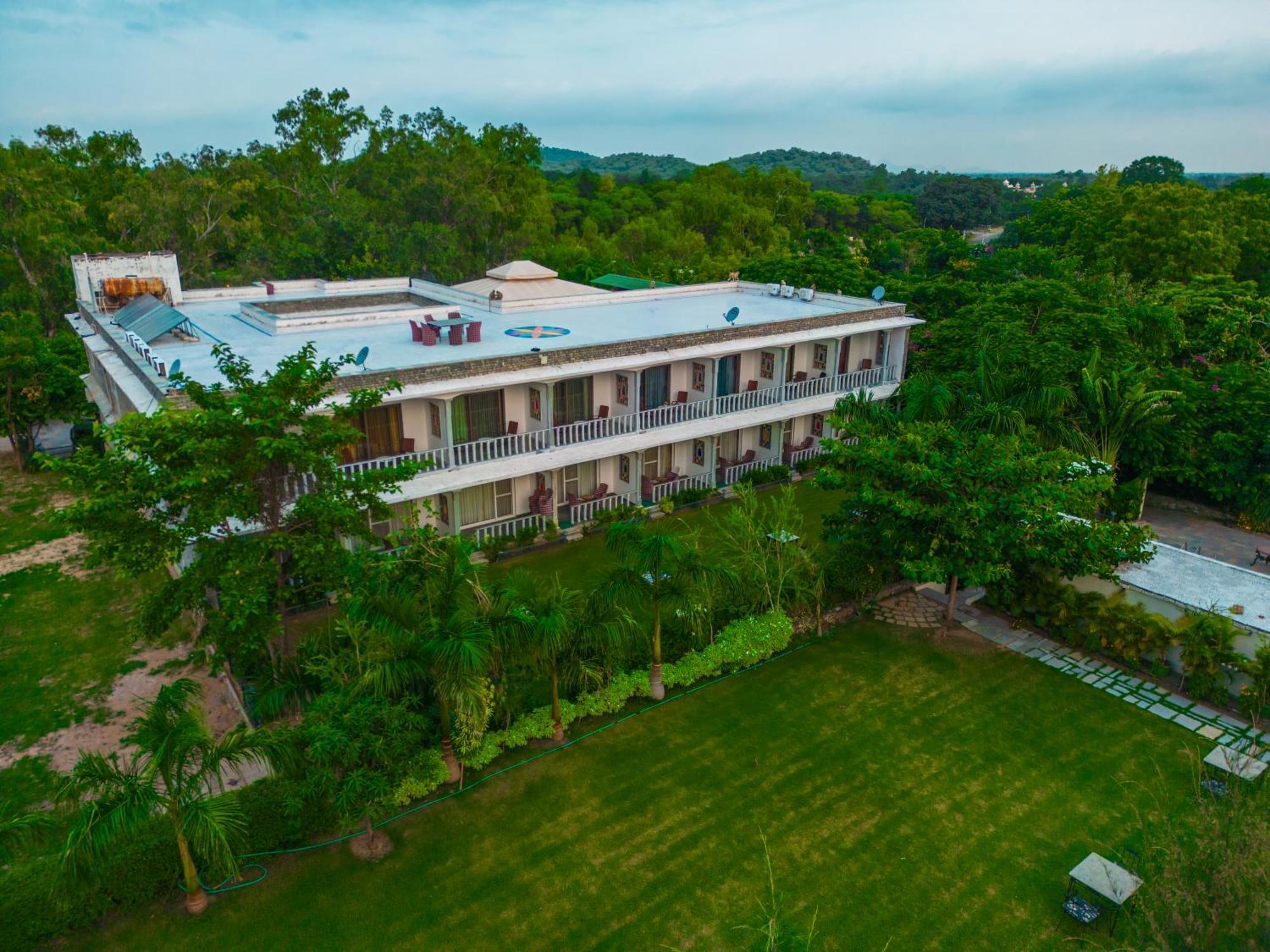 Ranakpur Safari Resort Sadri Luaran gambar